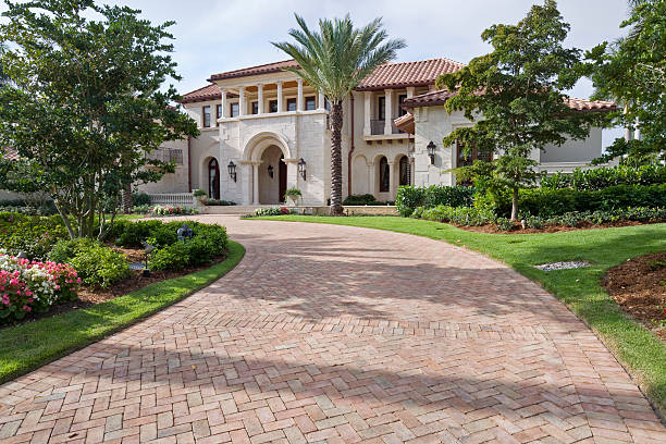 Best Interlocking Driveway Pavers  in Falcon Heights, MN